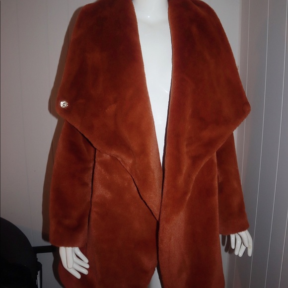 Beautiful jacket - Picture 3 of 3